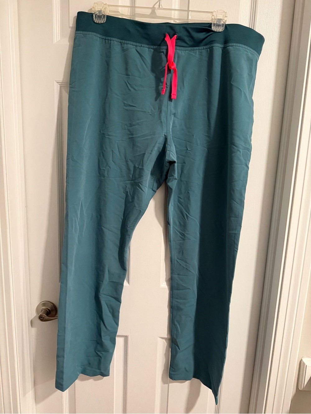 Figs Teal Scrub Livingston XL Pants with Pink Ties